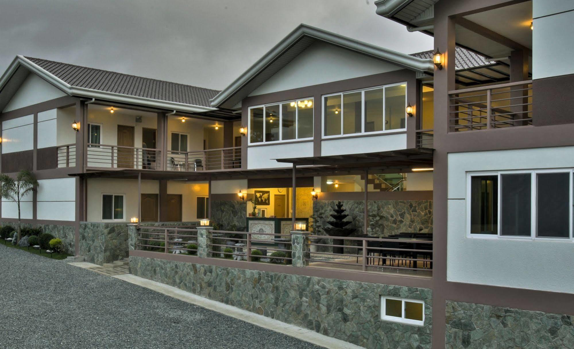 Tagaytay Wingate Manor Hotel Tagaytay City Exterior photo